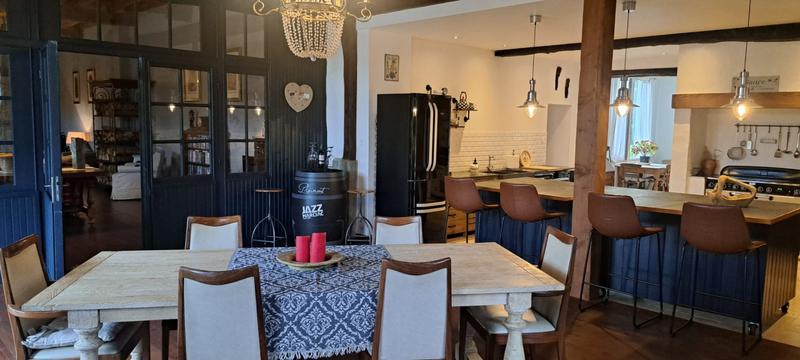 Maison - 379 m² - 4 pièces