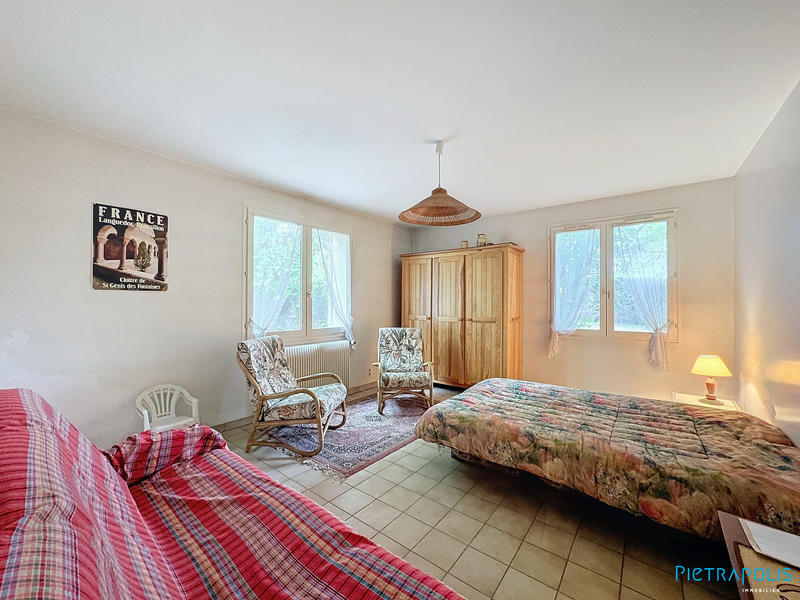 Maison traditionnelle - 140 m² - 7 pièces