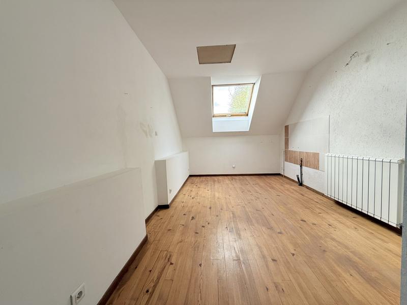 Maison ancienne - 178 m² - 10 pièces