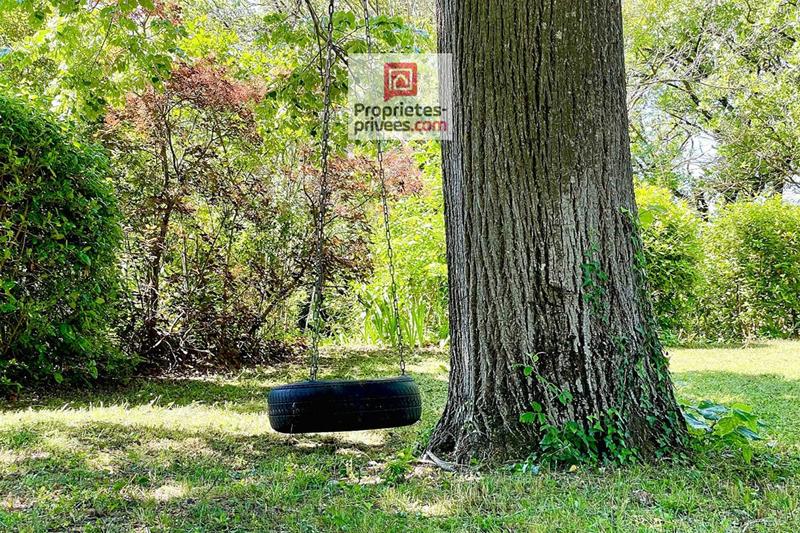 Maison - 185 m² - 9 pièces