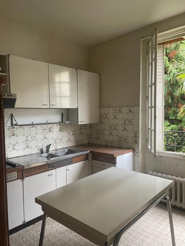 Maison - 170 m² - 10 pièces