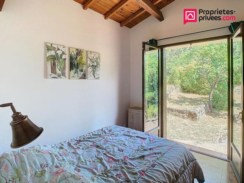 Maison - 215 m² - 9 pièces