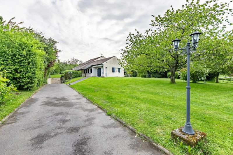 Maison - 258 m² - 8 pièces