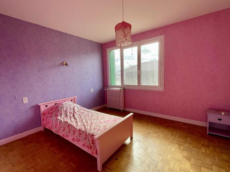 Maison - 240 m² - 13 pièces