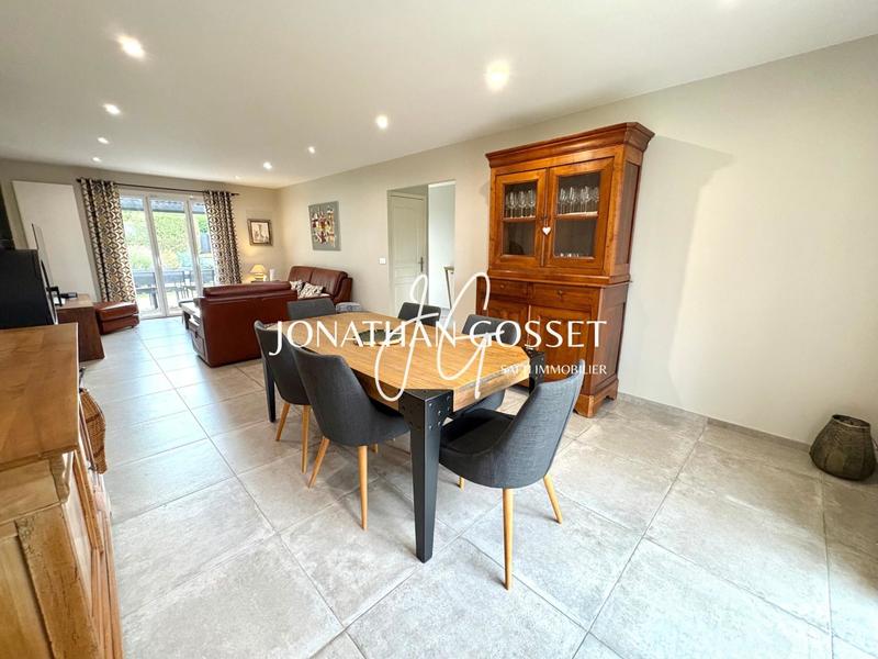 Maison - 152 m² - 7 pièces