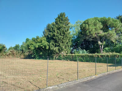 Terrain - 825 m²