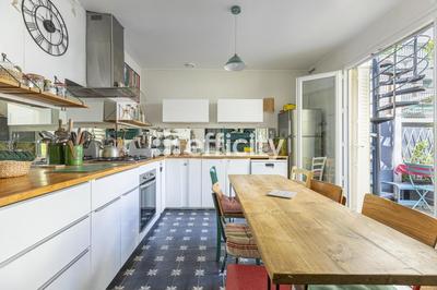 Maison - 87 m² - 4 pièces