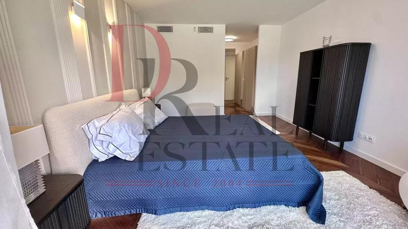 Duplex - 250 m² - 6 pièces