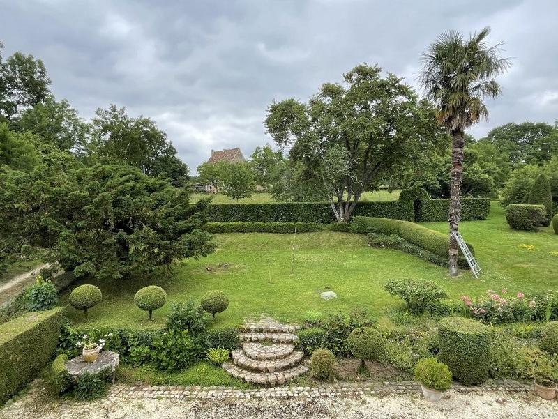 Maison - 234 m² - 6 pièces