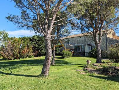 Maison en pierre - 263 m² - 8 pièces