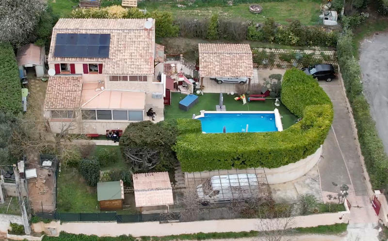 Maison - 208 m² - 7 pièces