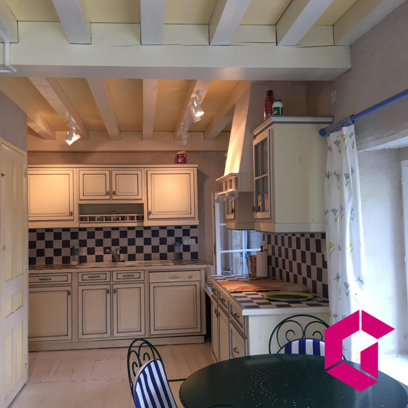 Maison - 306 m² - 14 pièces