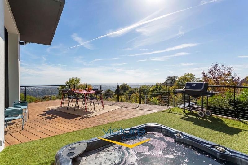 Maison - 183 m² - 5 pièces