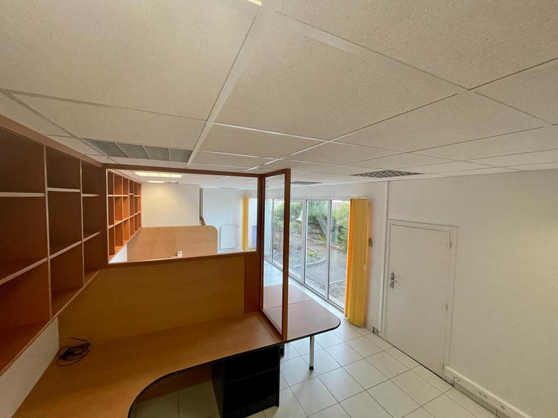 Bureau - 139 m² - 5 pièces