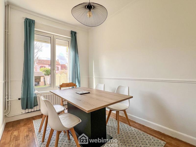 Maison - 170 m² - 8 pièces