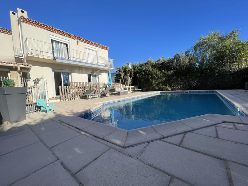 Maison - 222 m² - 6 pièces