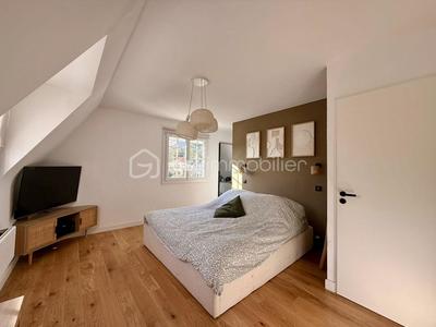 Pavillon - 122 m² - 6 pièces