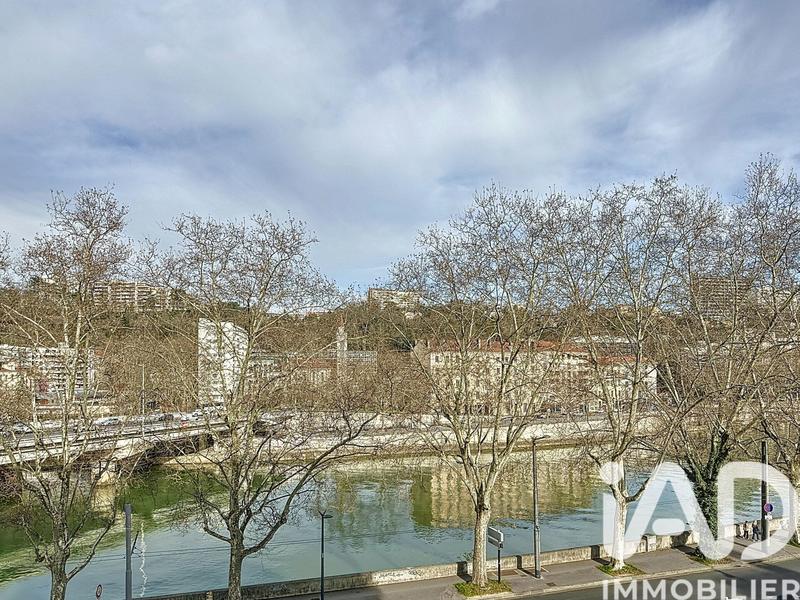 Appartement - 212 m² - 6 pièces