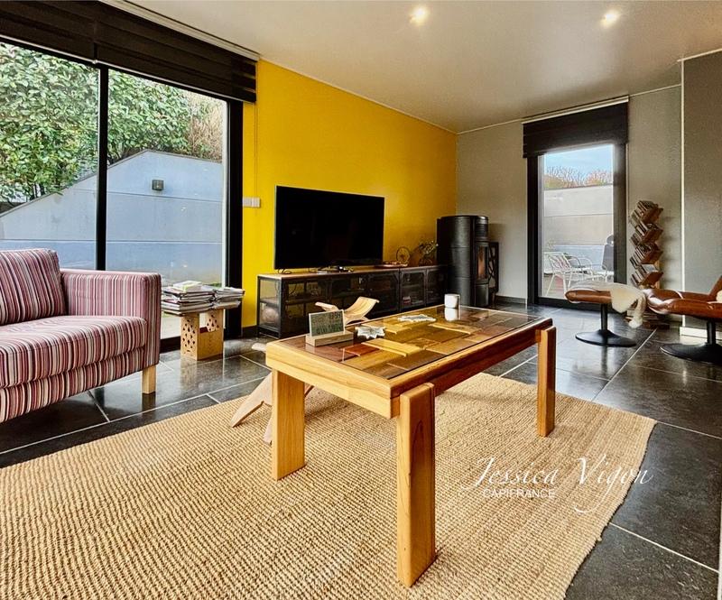 Maison - 194 m² - 6 pièces