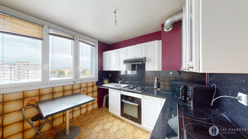 Appartement - 70 m² - 4 pièces