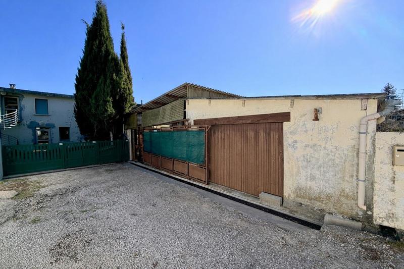 Local commercial - 180 m² - 5 pièces