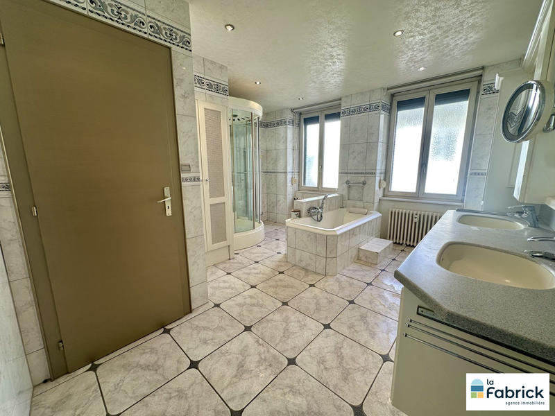 Appartement - 92 m² - 3 pièces