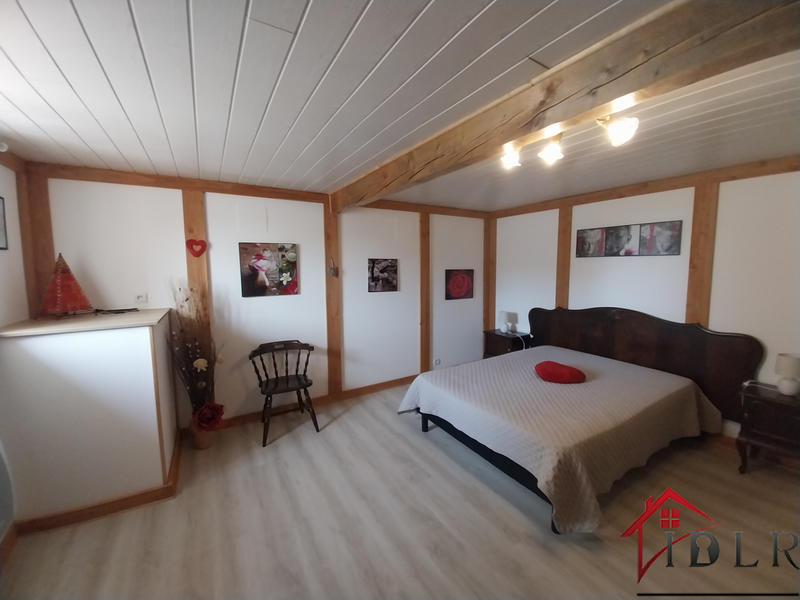 Propriété - 198 m² - 8 pièces