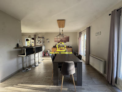 Maison traditionnelle - 110 m² - 5 pièces