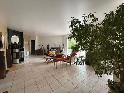 Maison - 160 m² - 9 pièces