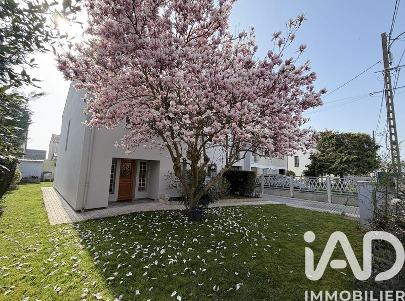 Maison - 175 m² - 8 pièces