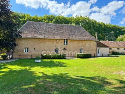 Propriété - 360 m² - 10 pièces