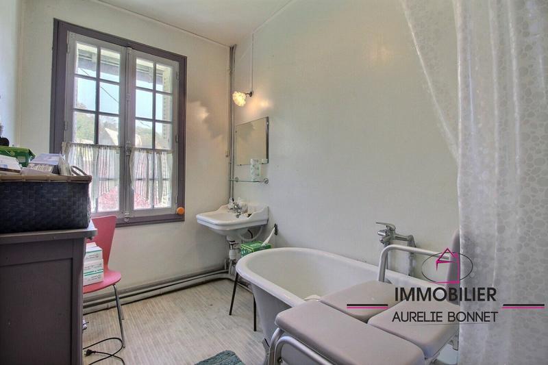 Maison - 182 m² - 8 pièces