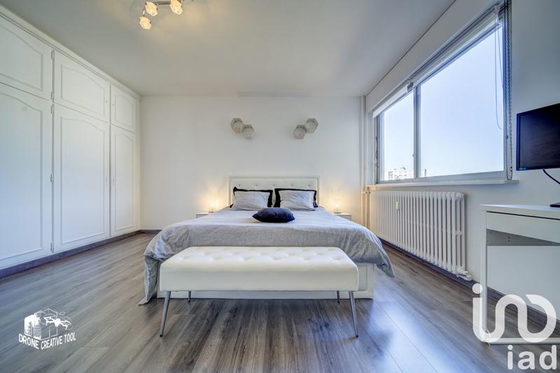 Appartement - 102 m² - 5 pièces