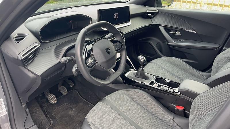 Peugeot 2008 1.2 Puretech 100 Allure