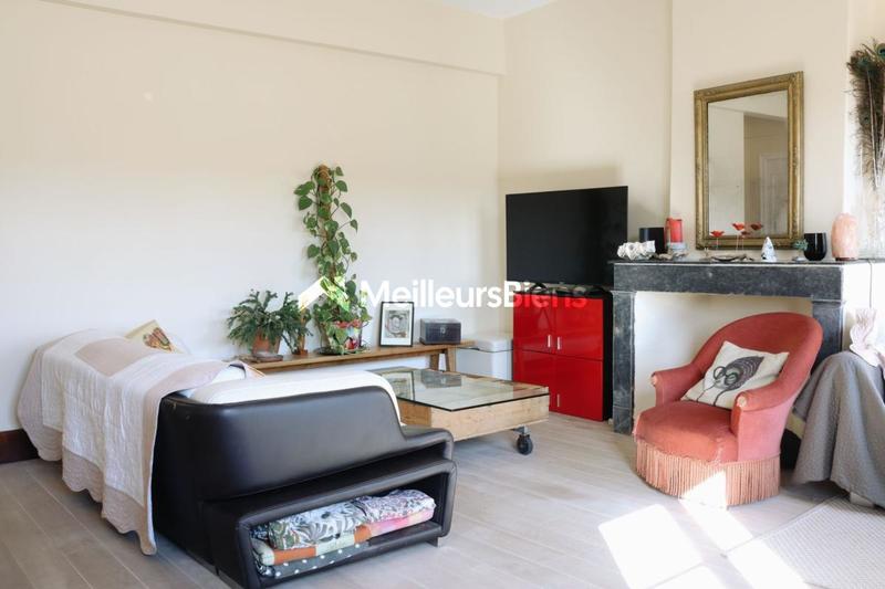 Appartement ancien - 91 m² - 4 pièces