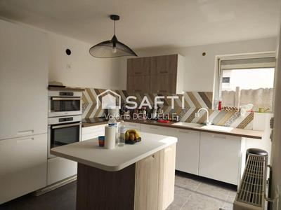 Maison - 90 m² - 5 pièces