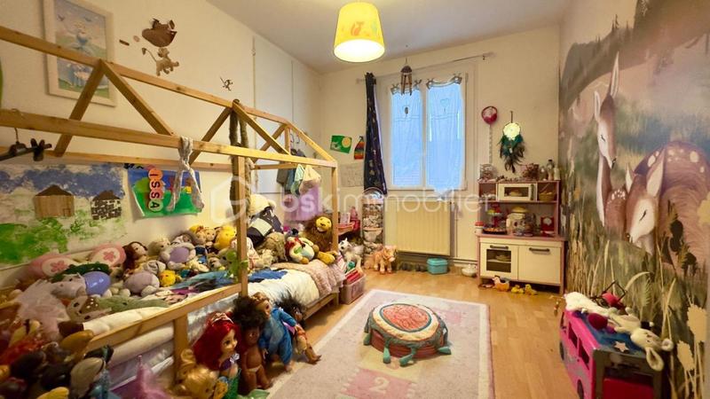 Maison - 168 m² - 8 pièces