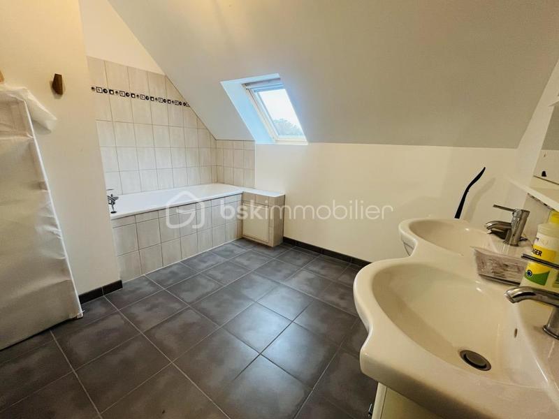 Maison - 180 m² - 7 pièces