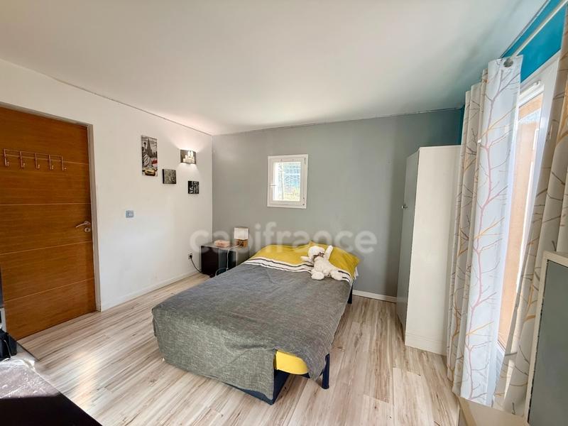 Maison - 141 m² - 7 pièces