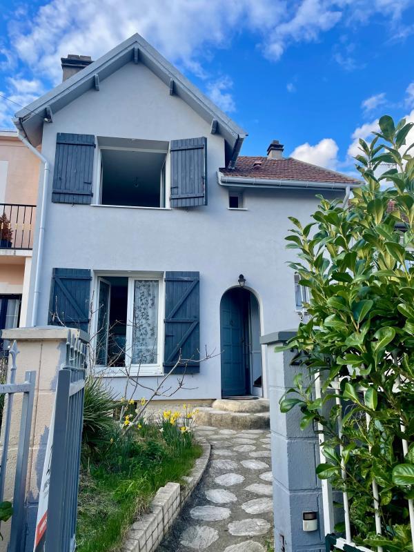 Maison - 85 m² - 5 pièces