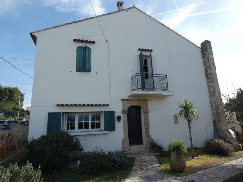 Maison en pierre - 220 m² - 7 pièces