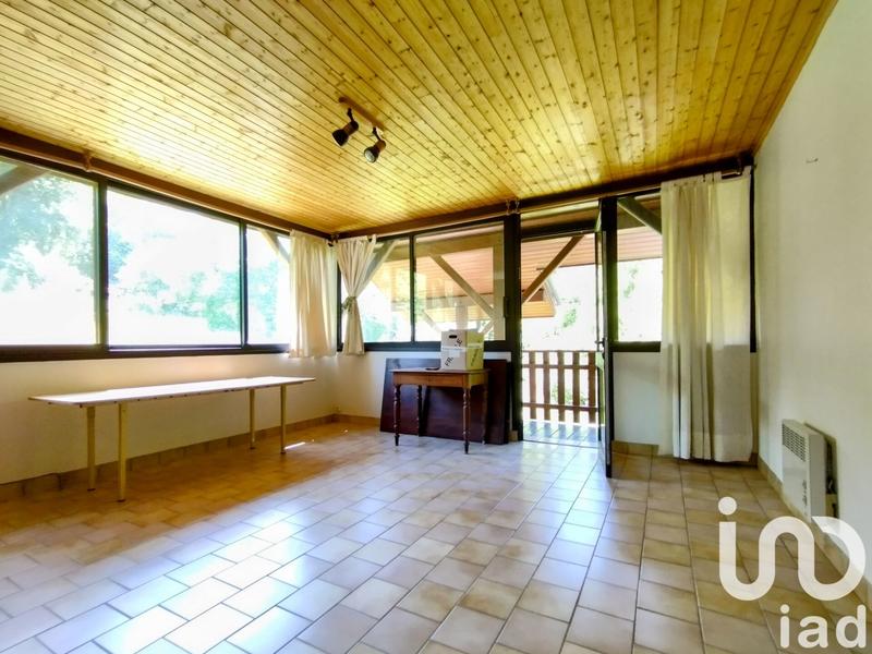 Maison - 270 m² - 12 pièces