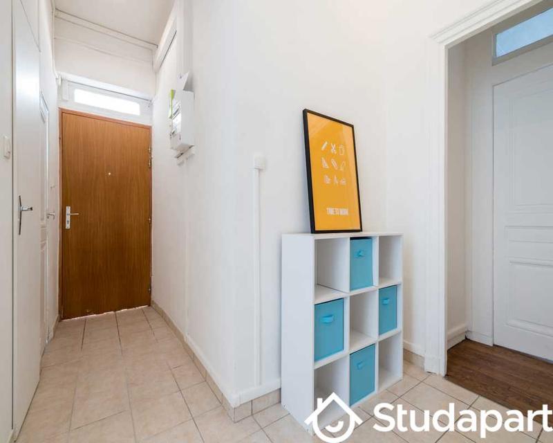 Chambre - 90 m² - 1 pièce