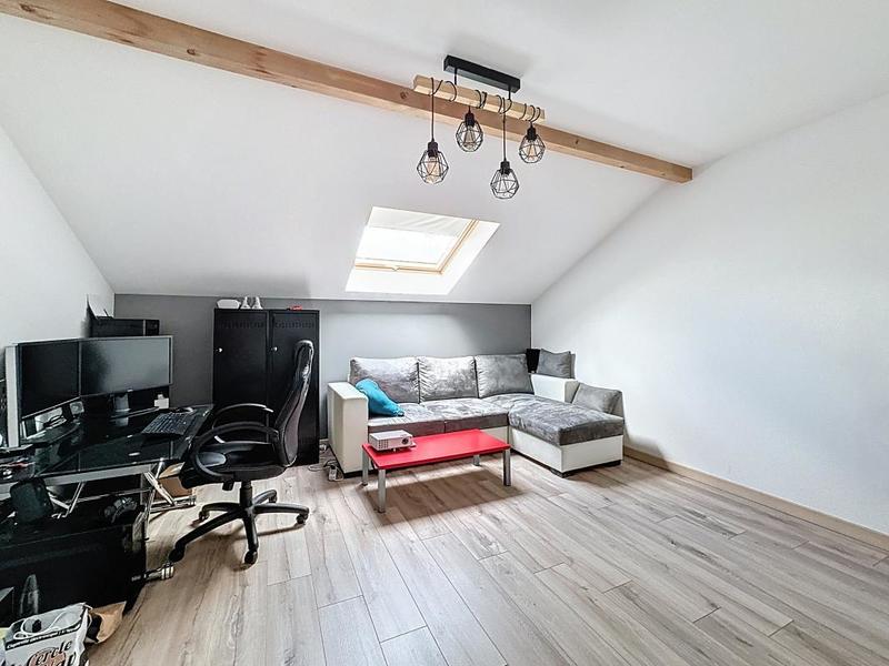 Maison - 102 m² - 4 pièces