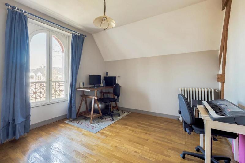 Maison de maîtres - 246 m² - 10 pièces