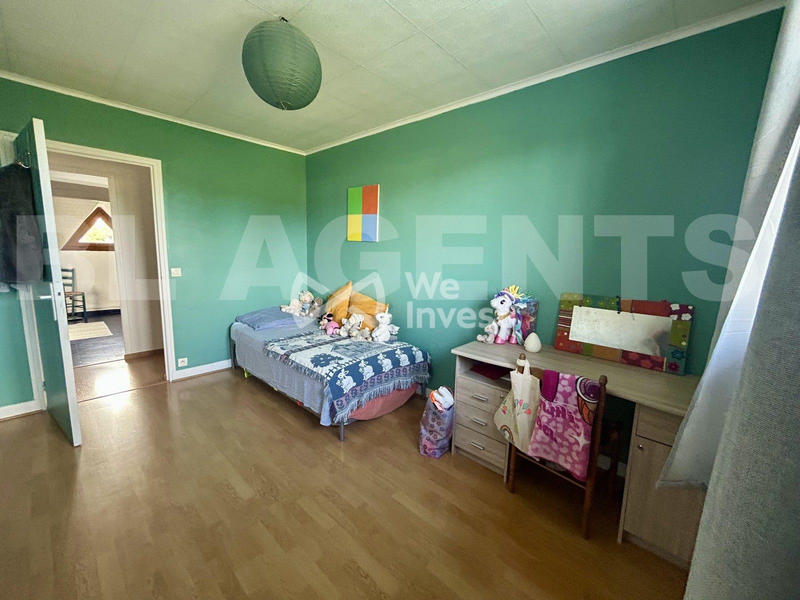 Maison - 228 m² - 10 pièces