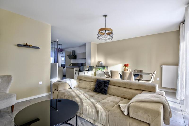 Appartement ancien - 86 m² - 4 pièces