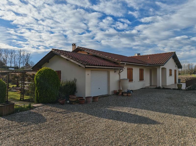 Maison - 137 m² - 5 pièces