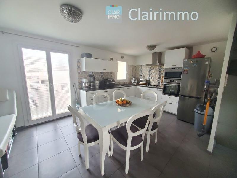 Maison - 90 m² - 5 pièces