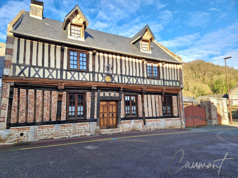 Maison - 210 m² - 8 pièces